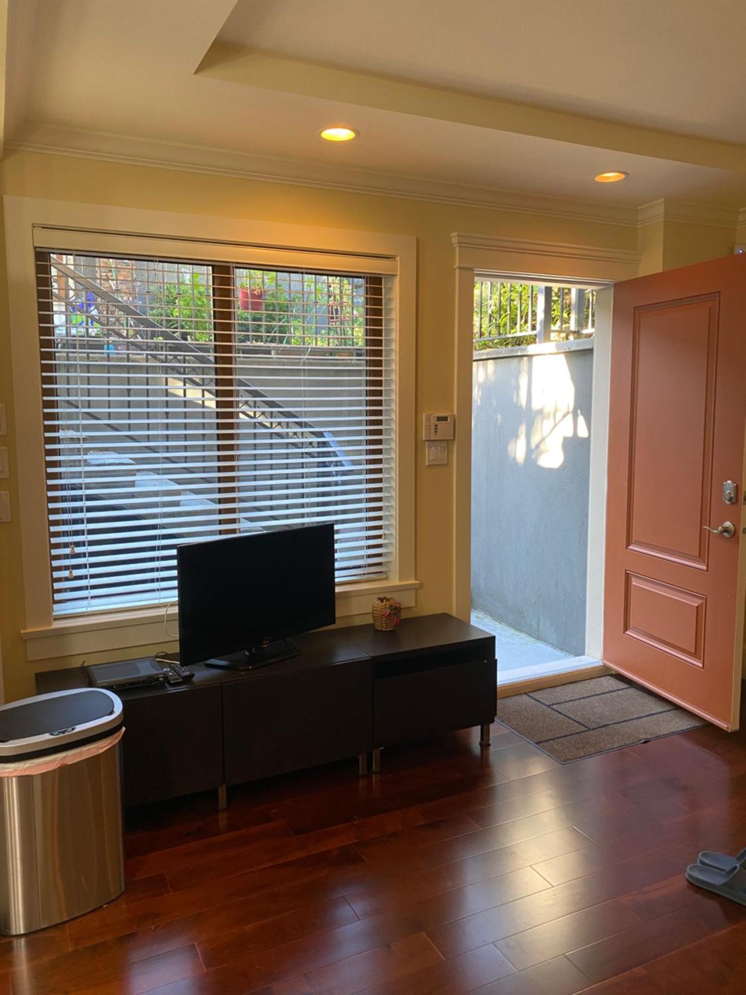 Spacious Modern New Suite Vancouver Extérieur photo