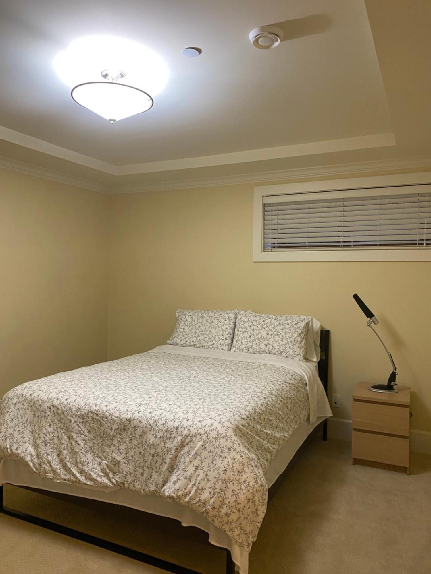 Spacious Modern New Suite Vancouver Extérieur photo
